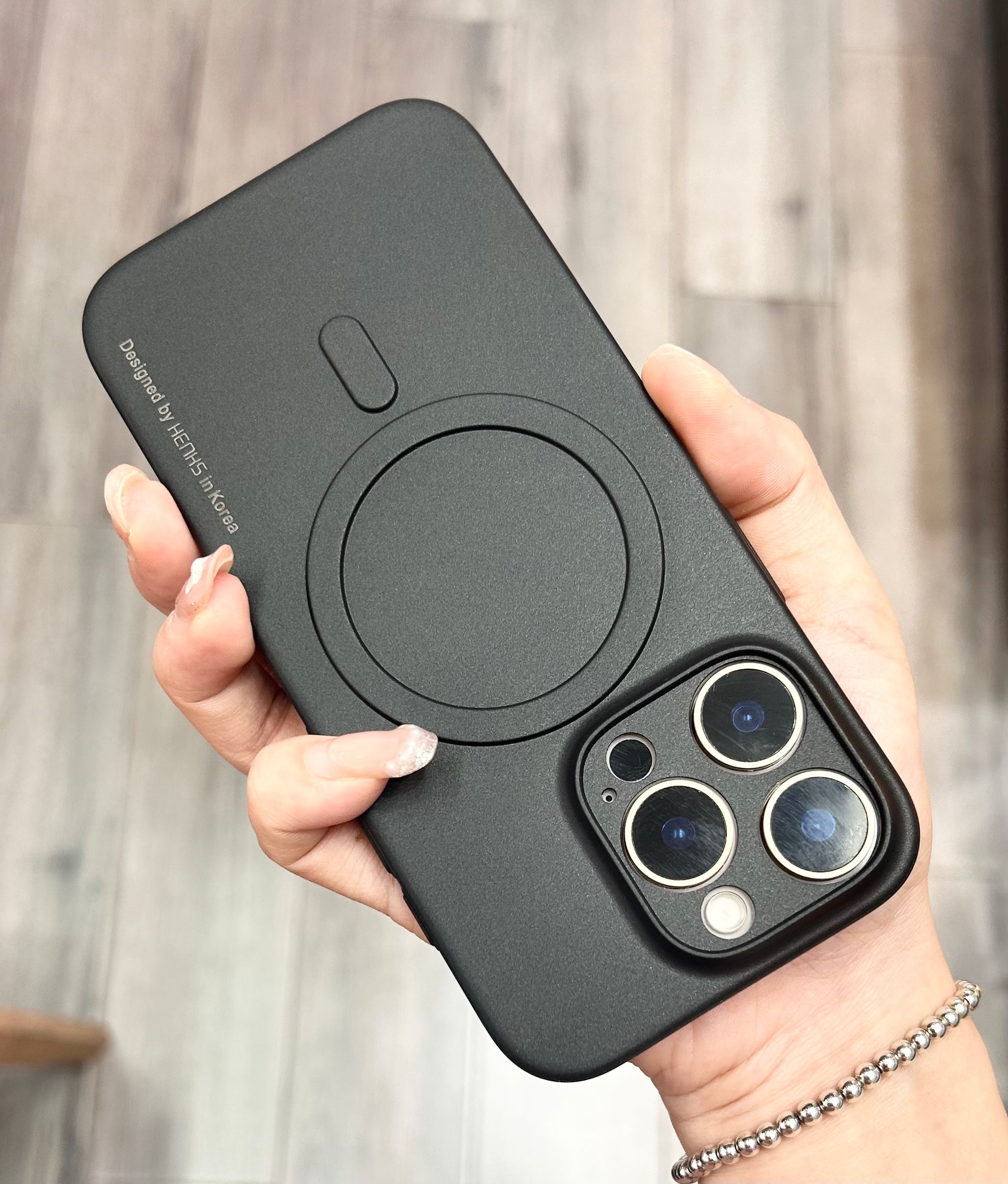 Henks Gothic MagSafe Case
