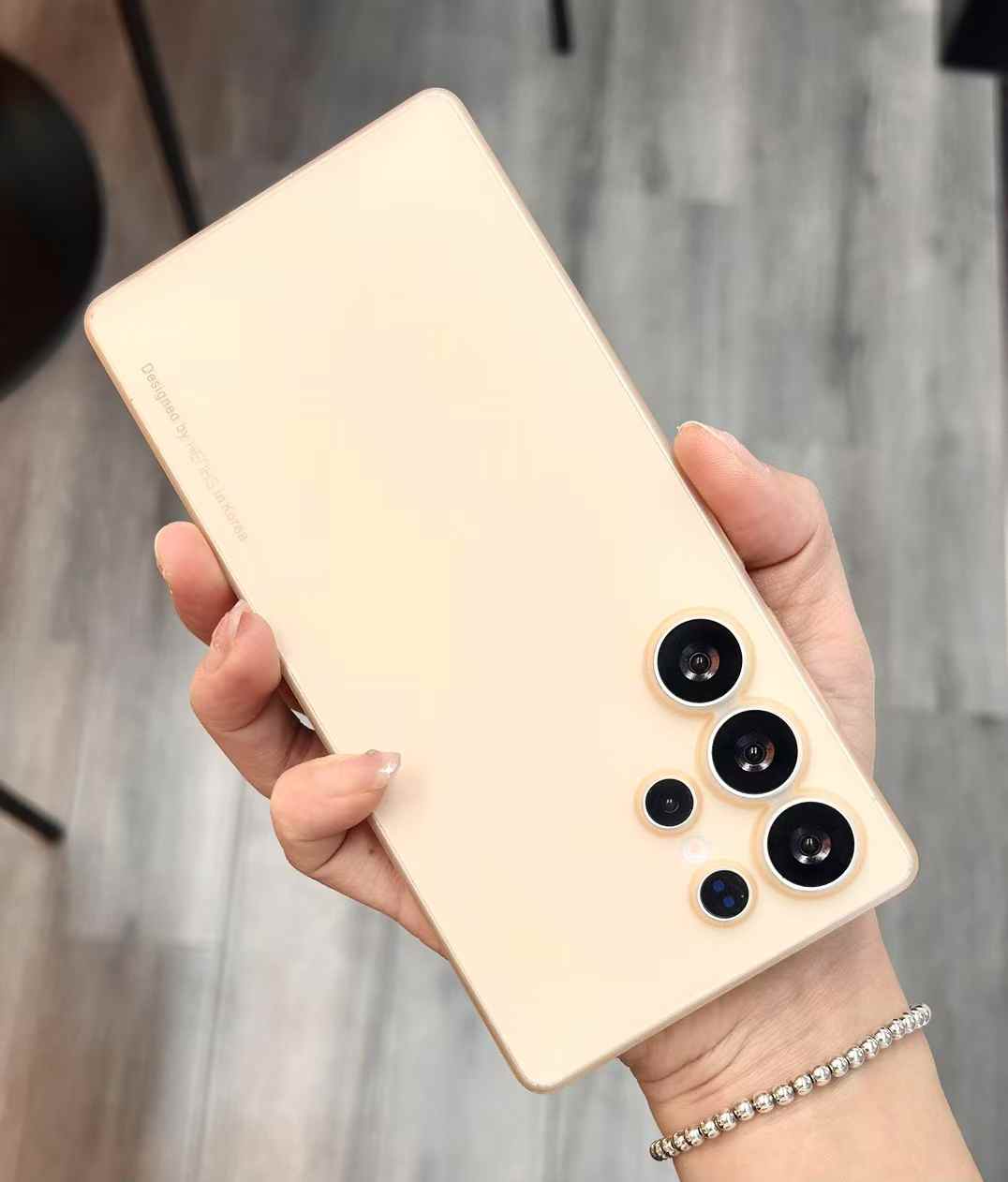 Henks Gothic Case