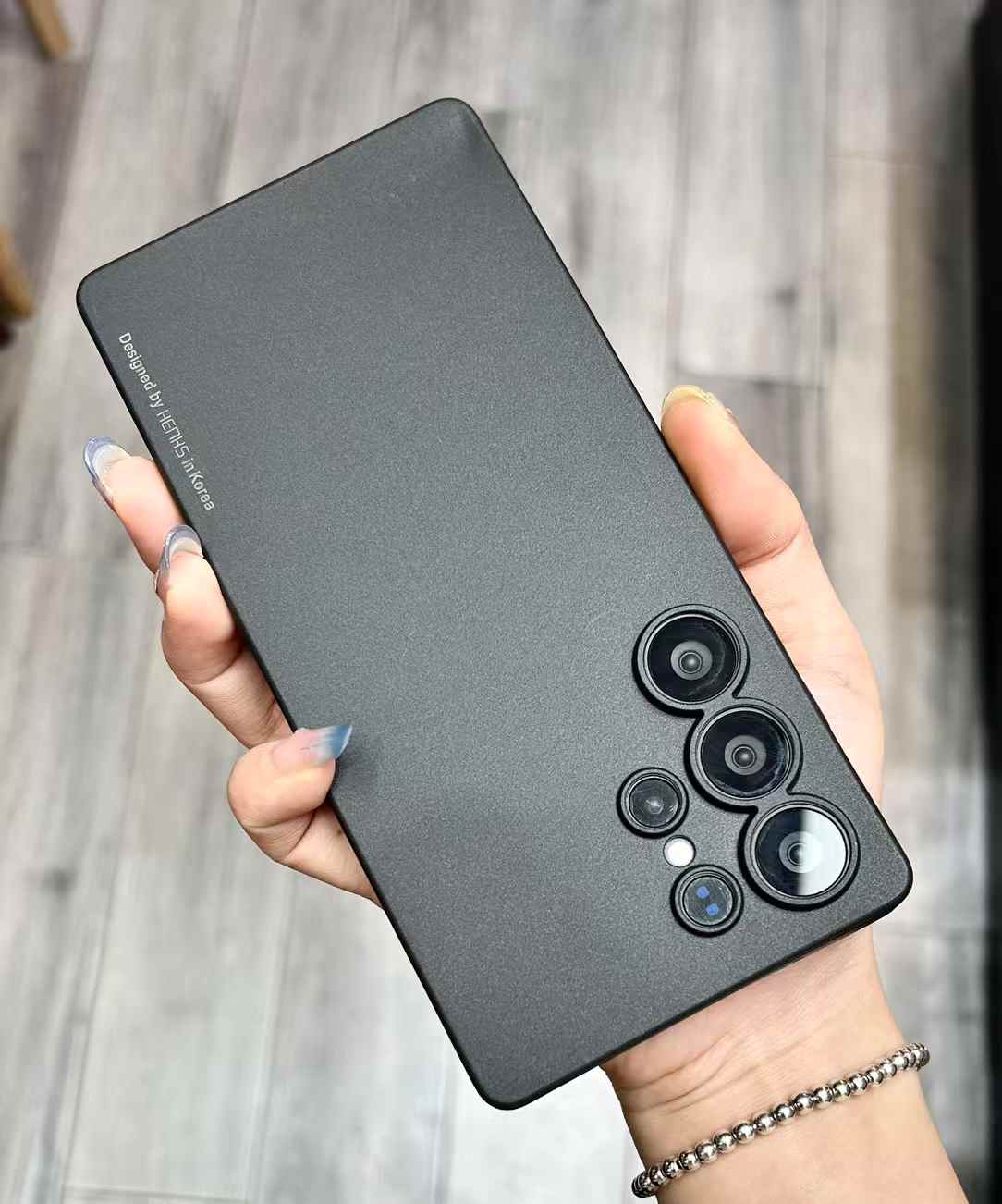 Henks Gothic Case